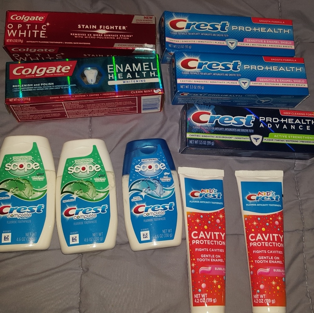 Colgate and Crest toothpaste lot